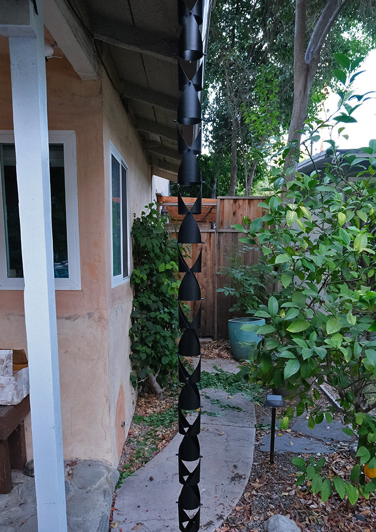 Origami™ II Round Black Rain Chain