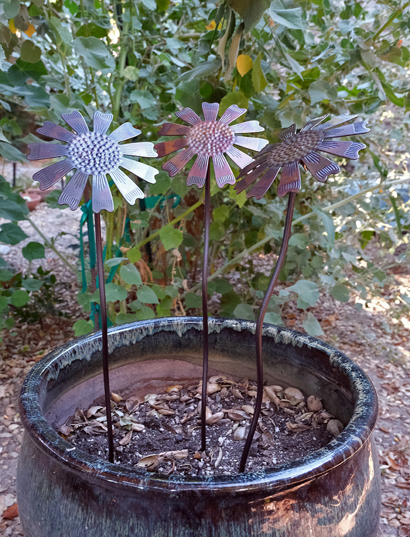 GS-005 Daisy Flower Garden Stakes (set of 3)