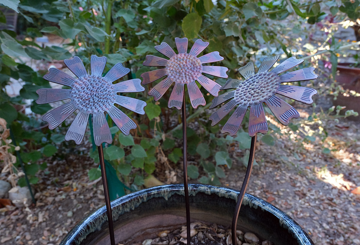 GS-005 Daisy Flower Garden Stakes (set of 3)